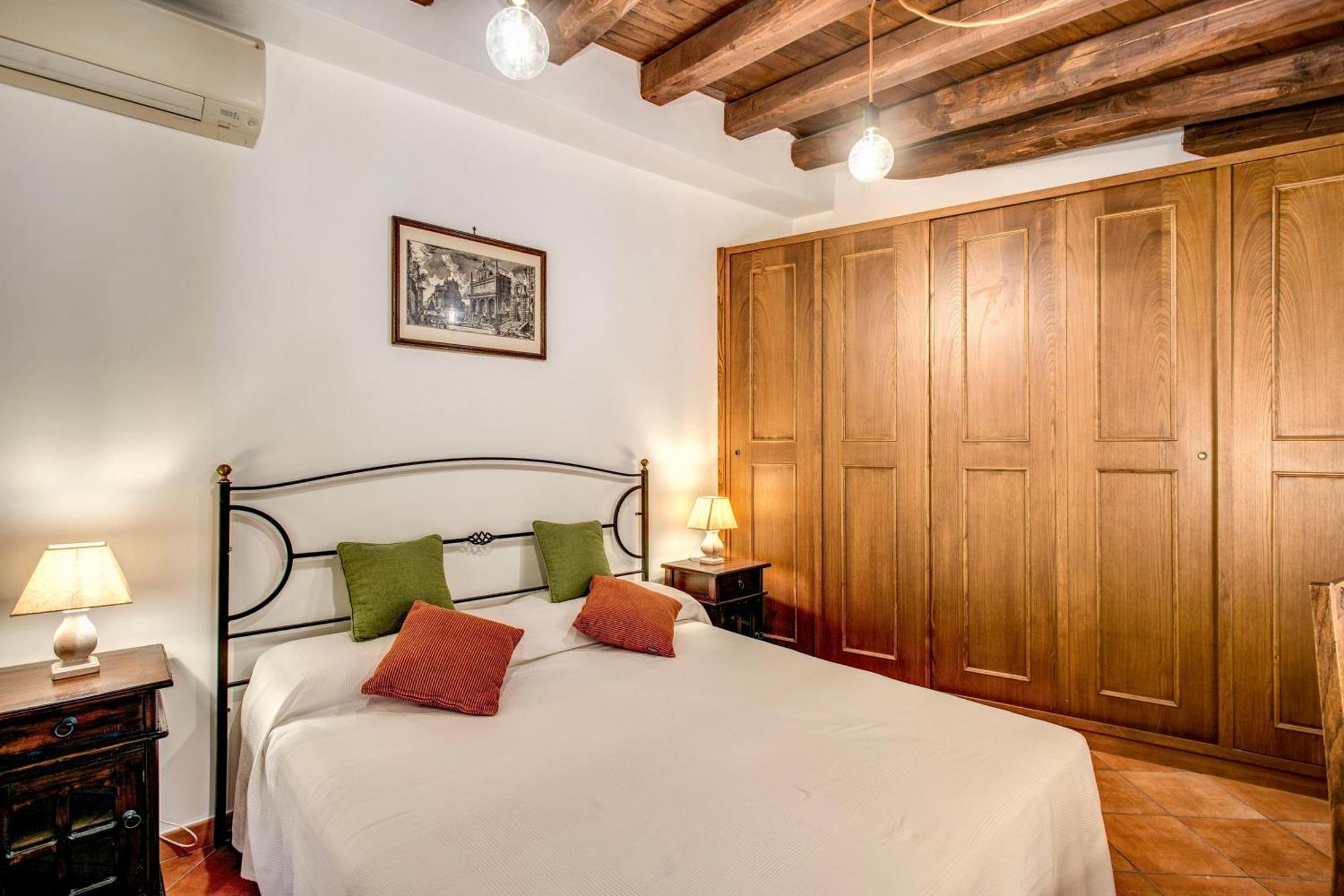Apartment Charlotte Luxury Coronari Rom