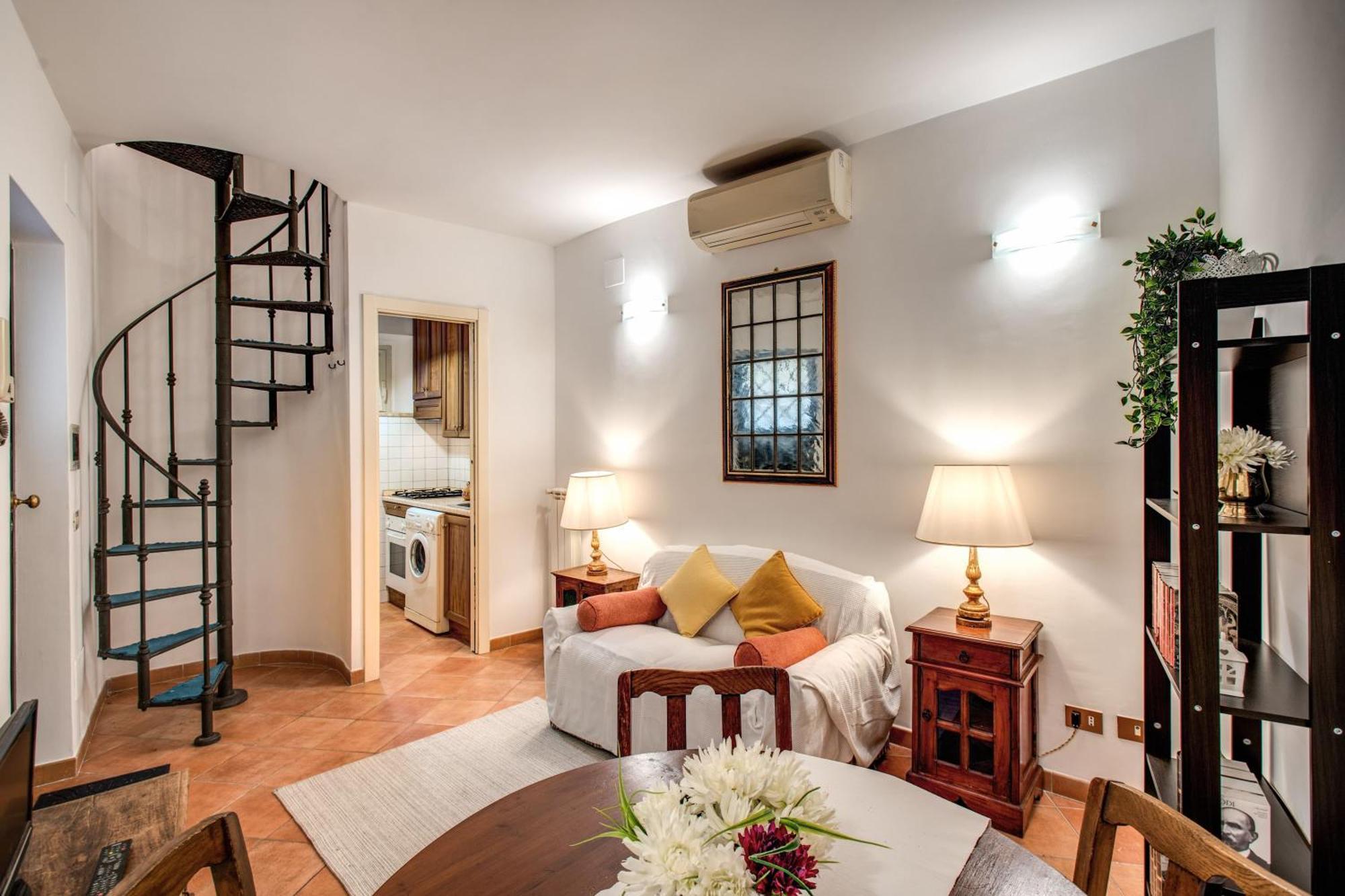Charlotte Luxury Coronari Apartment