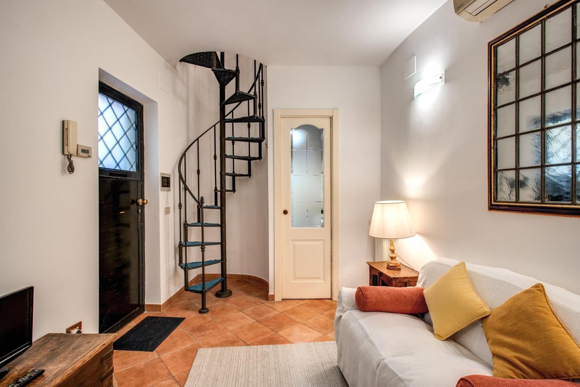 Charlotte Luxury Coronari Apartment Rom
